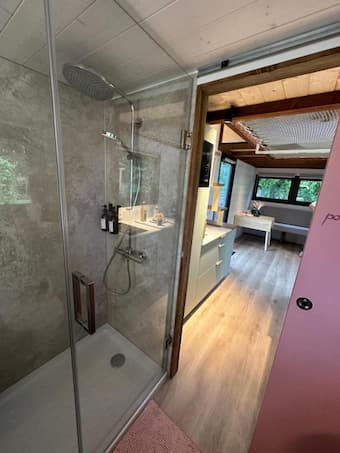 Tiny House des Cigognes Badezimmer